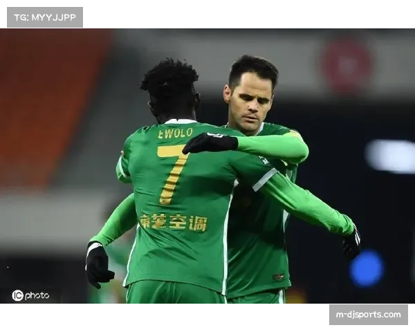 【2026年4月中超联赛·人物·动态浙江队外援弗兰克因膝伤预计缺席四月剩余比赛